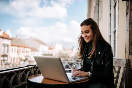 Deadlines looming: Why now is the time to move to the payroll cloud